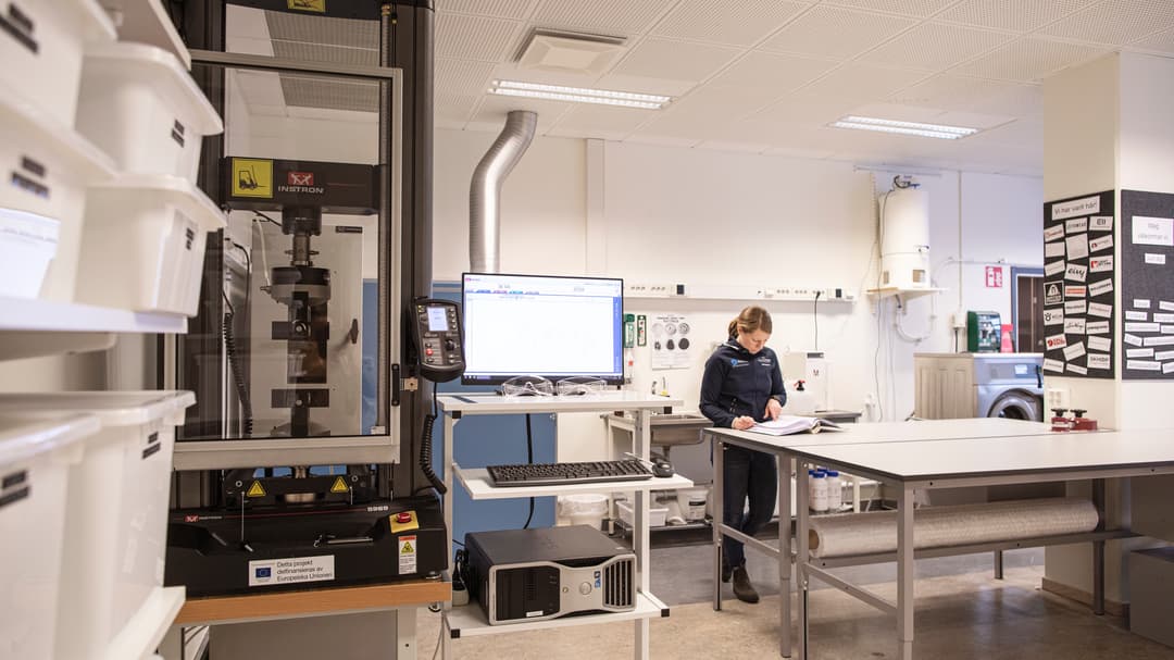 Materialprovningslabbet på Sports Tech Research Centre