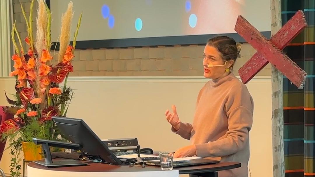 Maartje Roelofsen under sin presentation som huvudtalare på konferensen Nordic Symposium