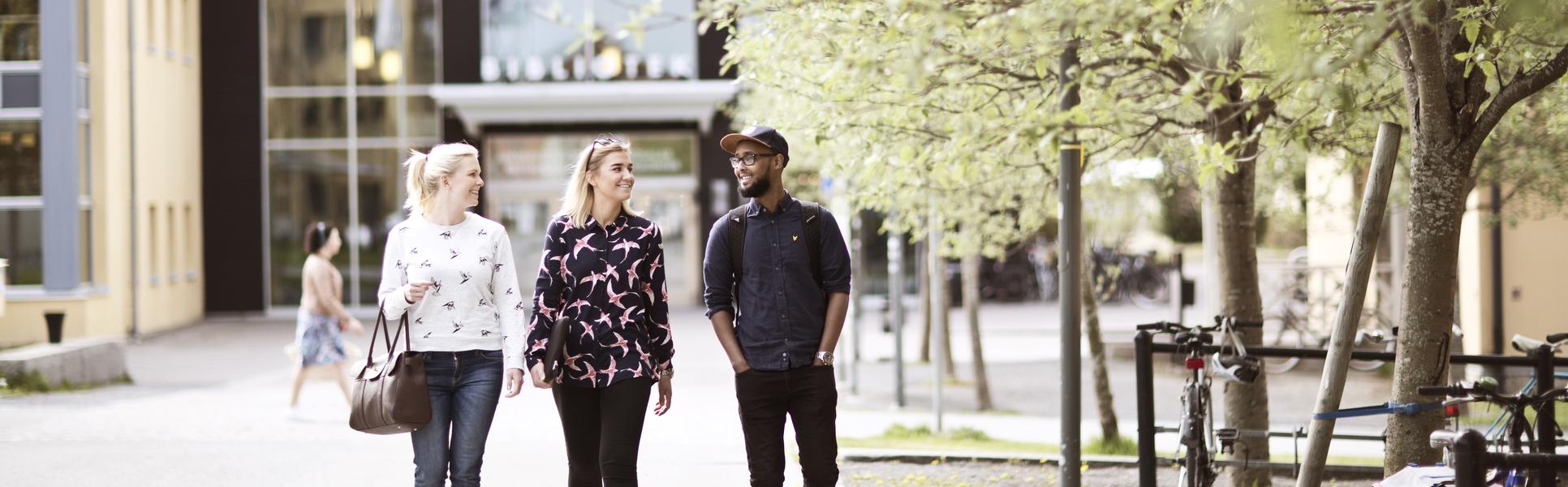 Studenter, utomhus, Östersund