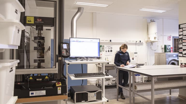 Materialprovningslabbet på Sports Tech Research Centre