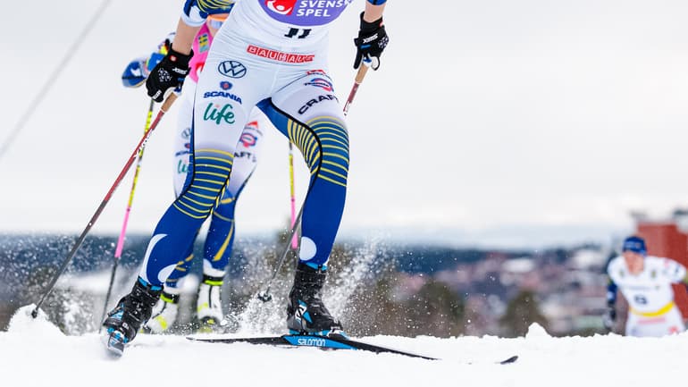 Kvinnlig skidåkare