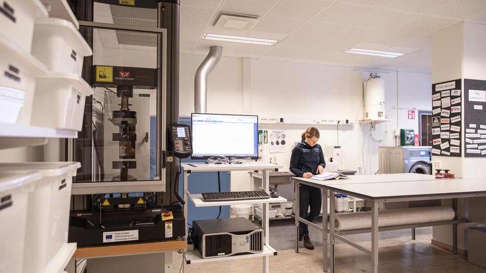 Materialprovningslabbet på Sports Tech Research Centre