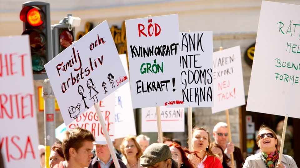 Demonstration Mostphotos