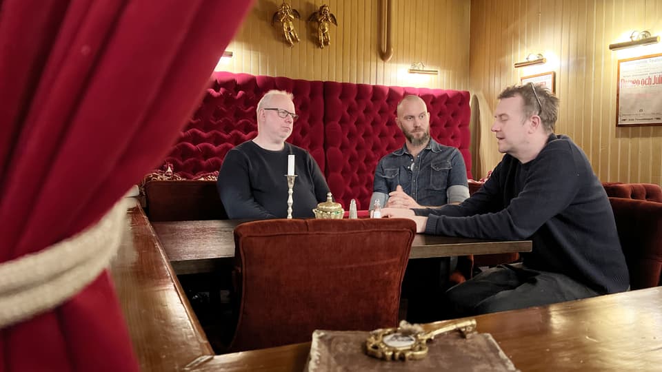 Tre forskare i Gamla teaterns lokaler i Östersund