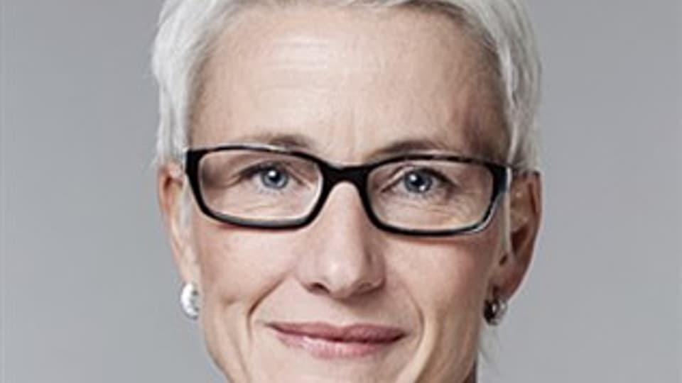 halvkropp-m-kavaj-beskuren-portratt_resize_339X318_crop_205X319_−2_48.jpg