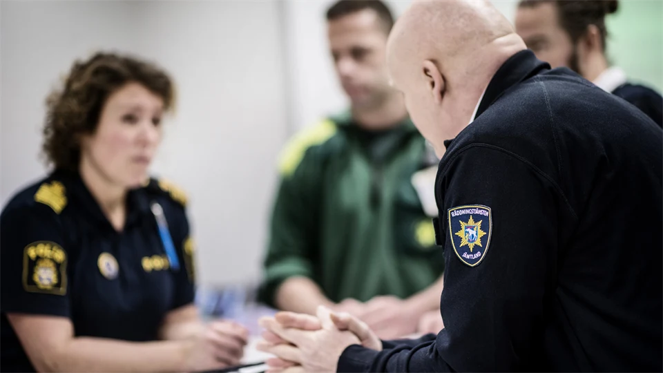 Polis, räddningstjänst, ambulans