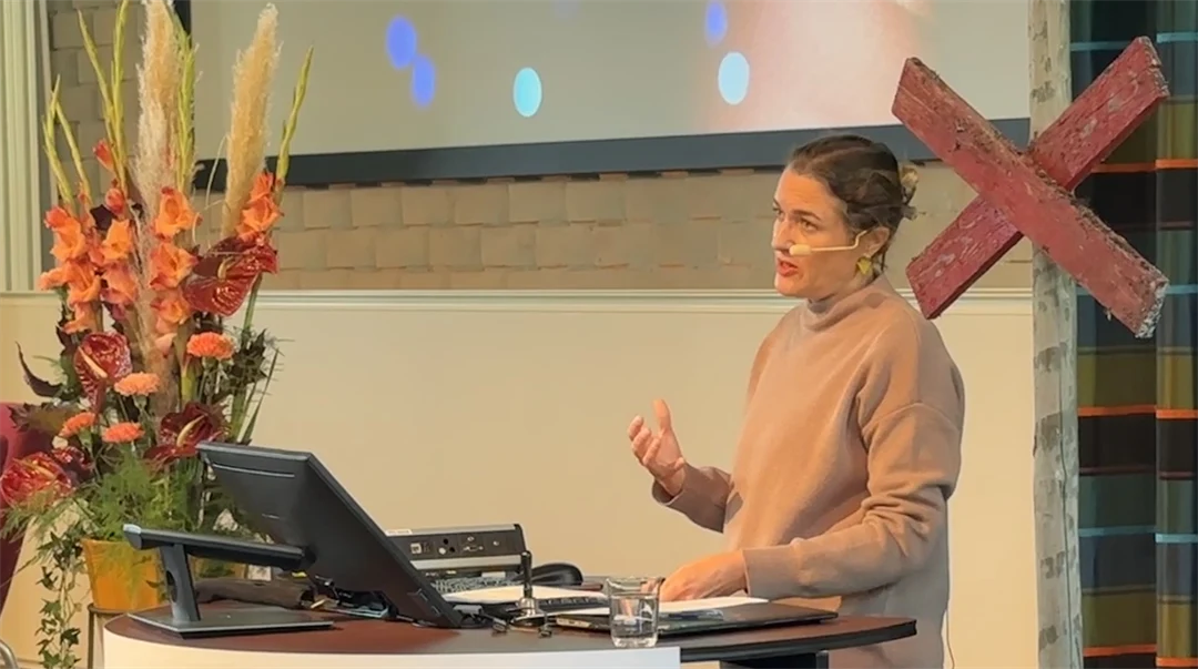 Maartje Roelofsen under sin presentation som huvudtalare på konferensen Nordic Symposium