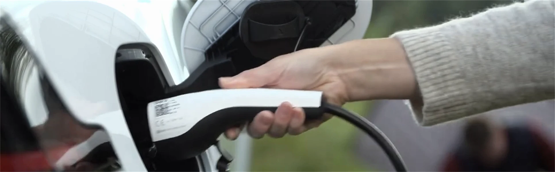 Vi vill att du ska resa mer miljövänligt i framtiden (med intervju).