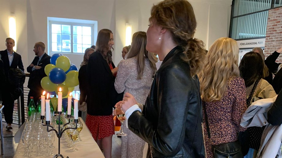 Mingel innan avslutningen.