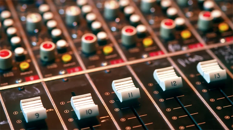 Mixing console