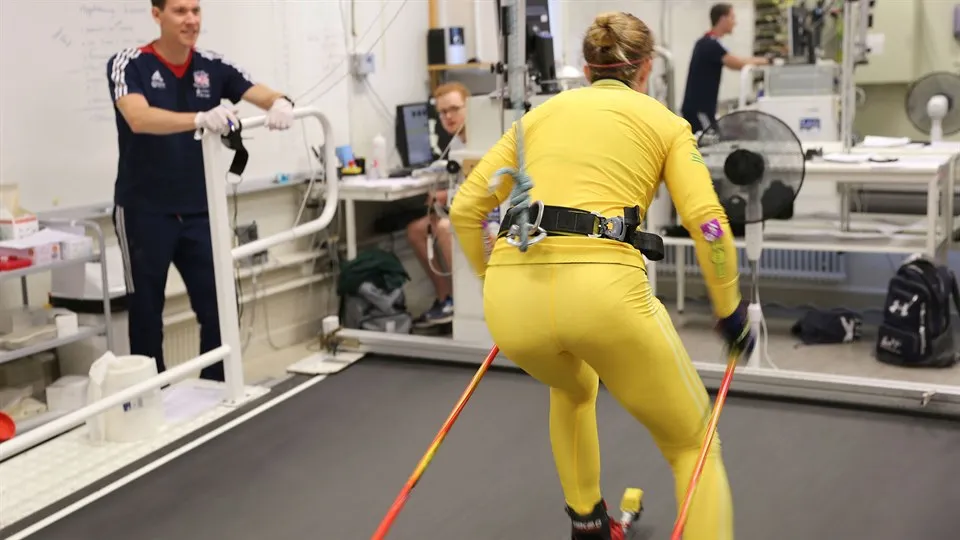 Test av kompressionskläder i A-labbet hos Nationellt vintersportcentrum