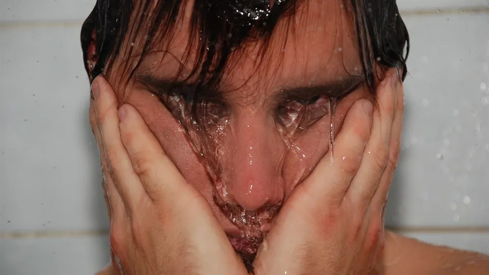 Man tänker i duschen