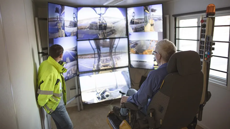 Förare i fjärrstyrningsrigg - Remote Timber