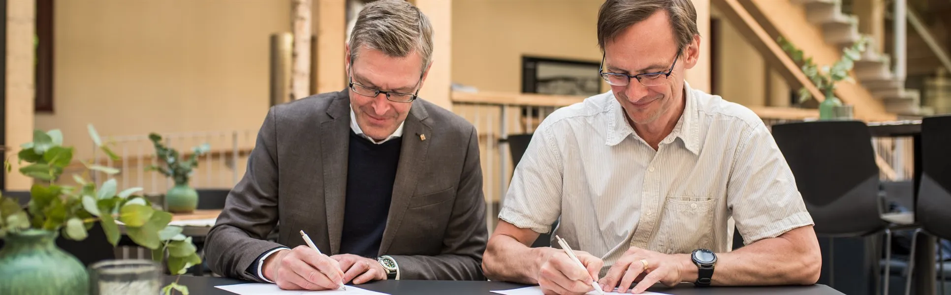 Regionråd Erik Lövgren och rektor Anders Fällström