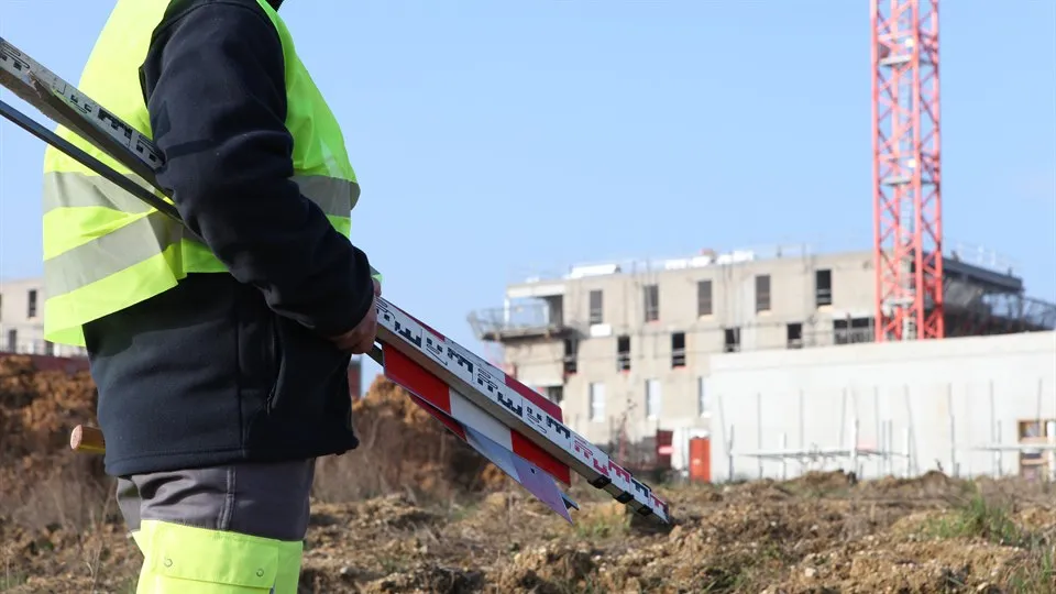 Byggarbetare vid bygge