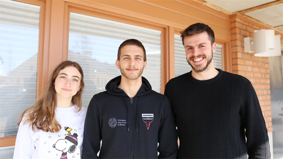 tree students from Italy