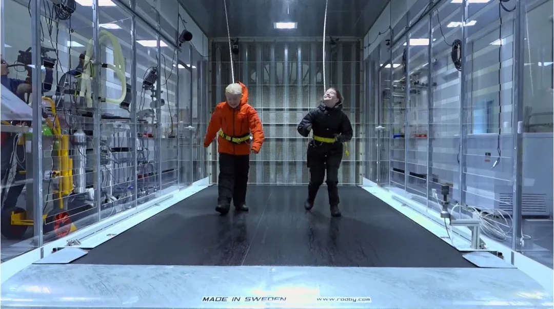 Vilma och Ludvig besöker Sports Tech