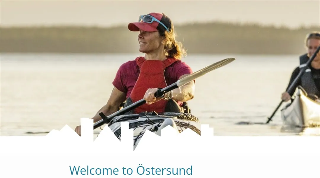 Två kajakpaddlerskor i Östersund