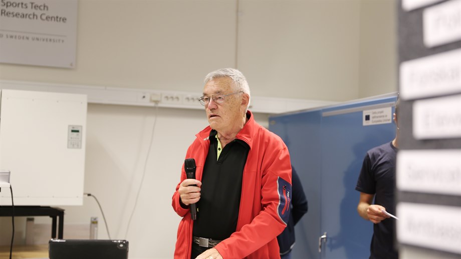 Bo Hilleberg berättar om sitt företag under sluteventet.