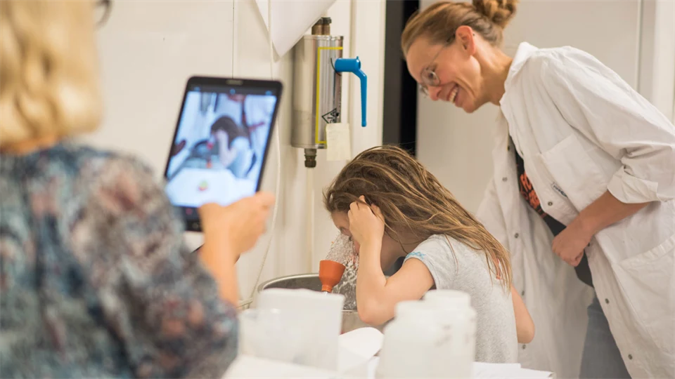 Forskarfredag barn kemi Ida Svanedal