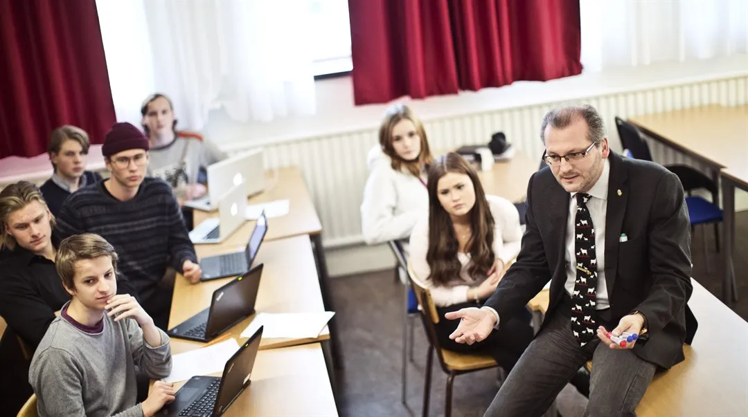 Lärarutbildning - Ämneslärare med inriktning mot arbete i gymnasieskolan