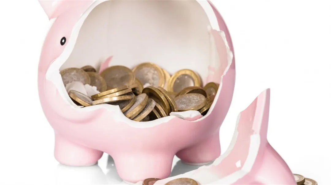 Trasig spargris pengar 