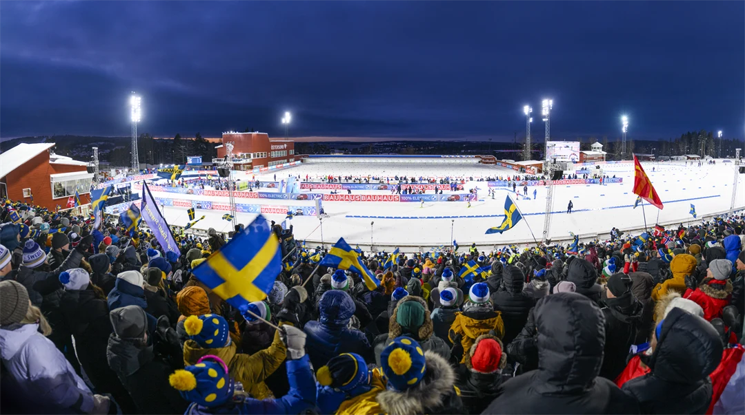 Publik på Östersunds skidstadion.