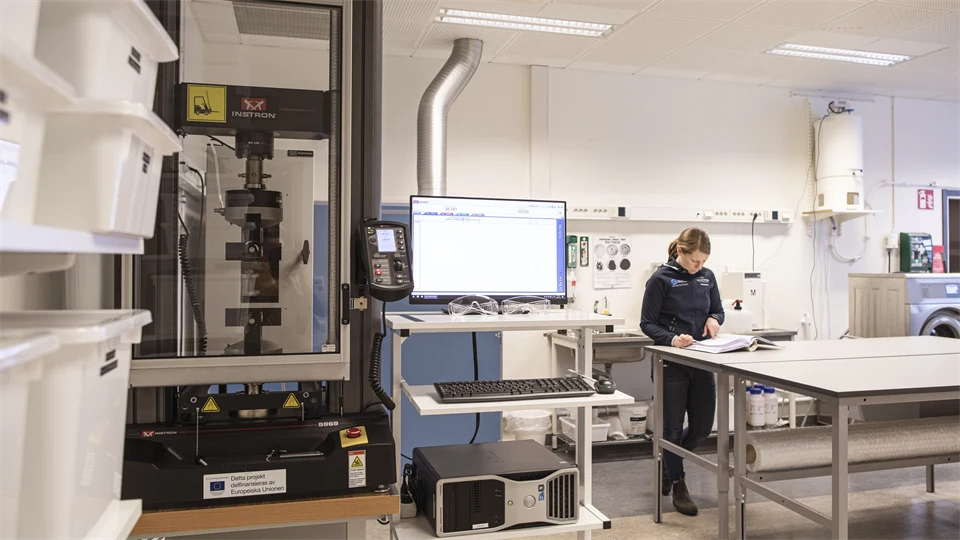Materialprovningslabbet på Sports Tech Research Centre