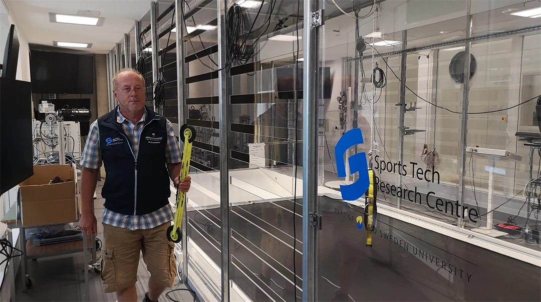 Mats Ainegren med rullskida