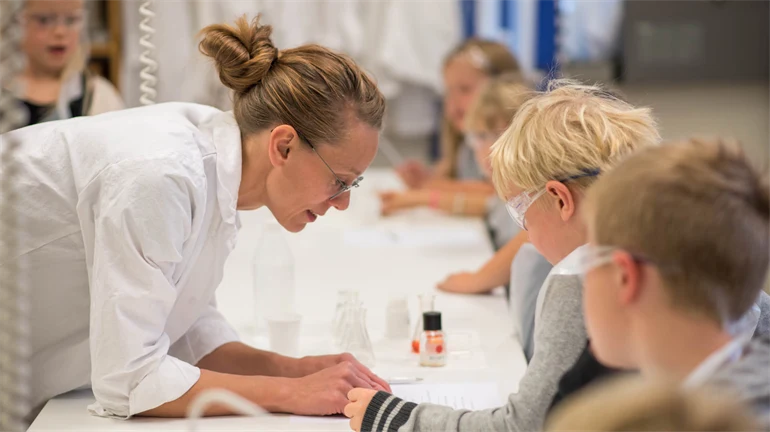 Forskarfredag barn kemi Ida Svanedal
