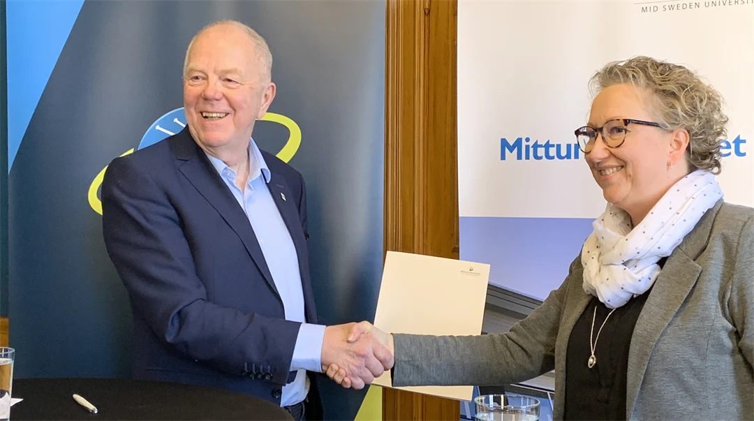 IBU och Mittuniversitetet tecknar avtal, Olle dahlin och Anna Olofsson