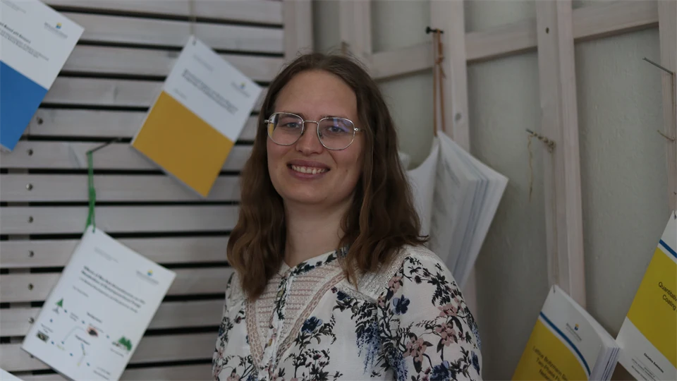 Smiling woman looking into camera