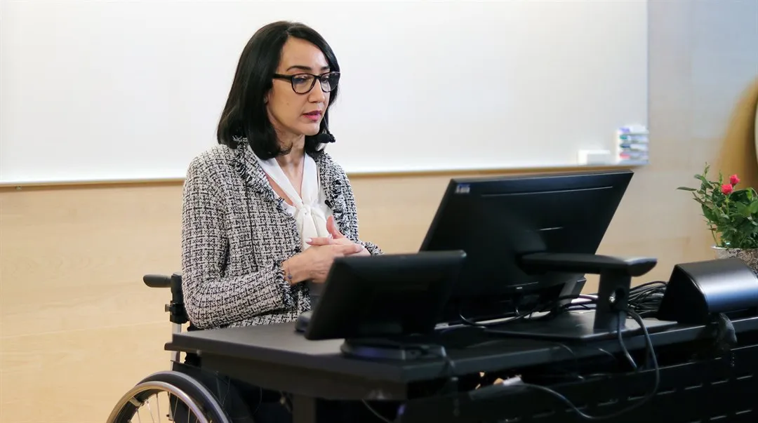 Hiba Alqaysi presenterar sin doktorsavhandling