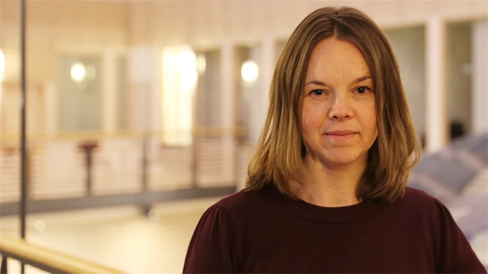 Portrait of a woman.